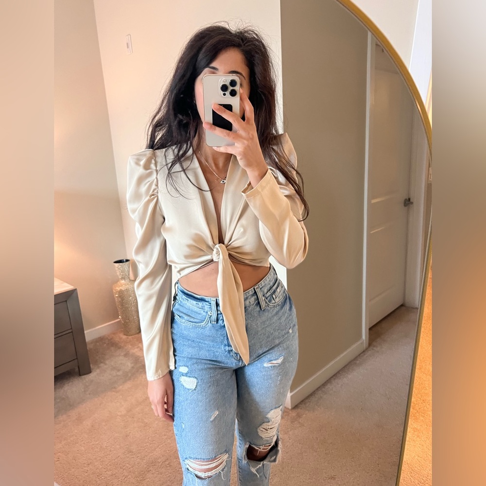 Long sleeve crop shirt